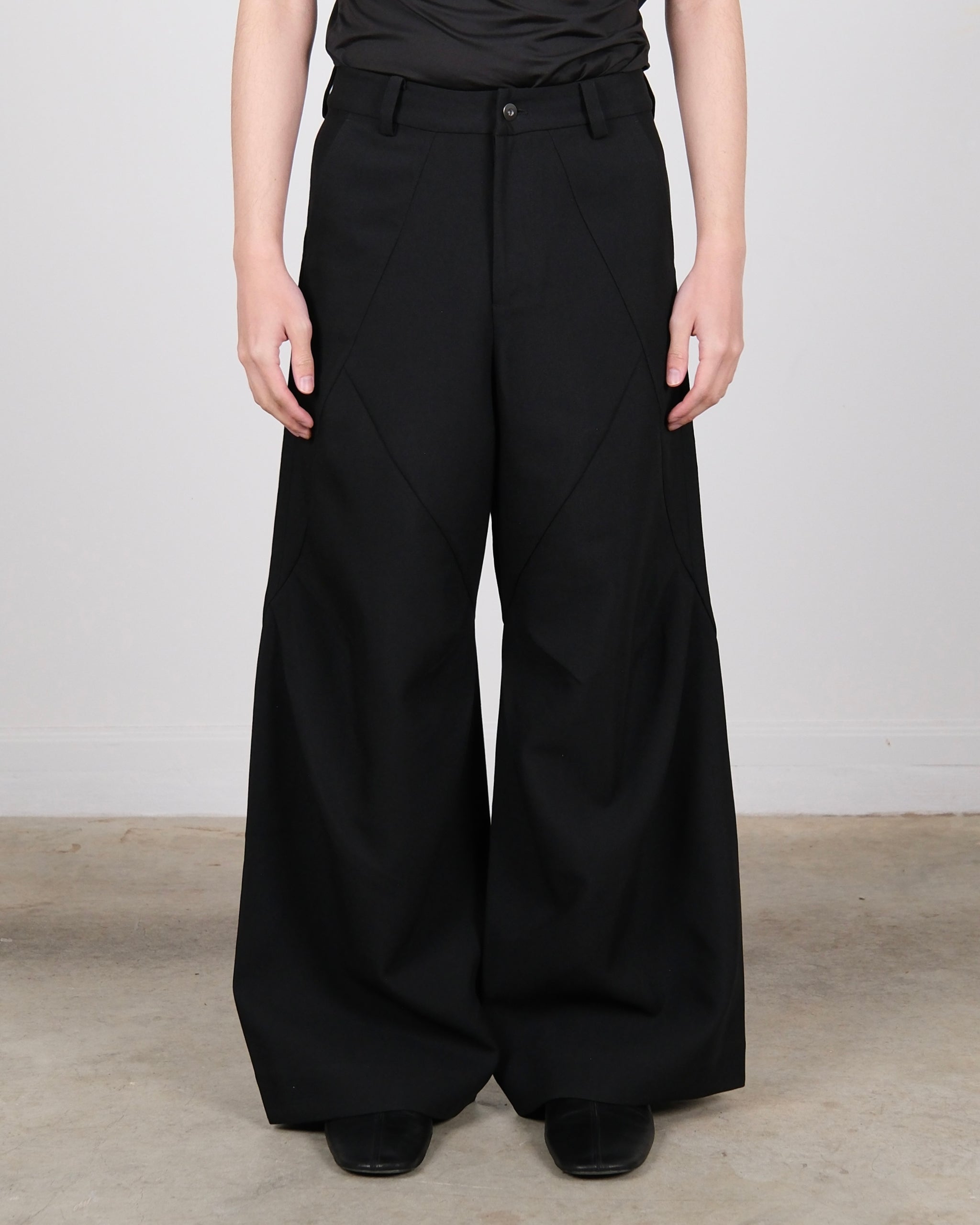 COMMON DIVISOR Clothing & Accessories Online – ROOTINE STORE